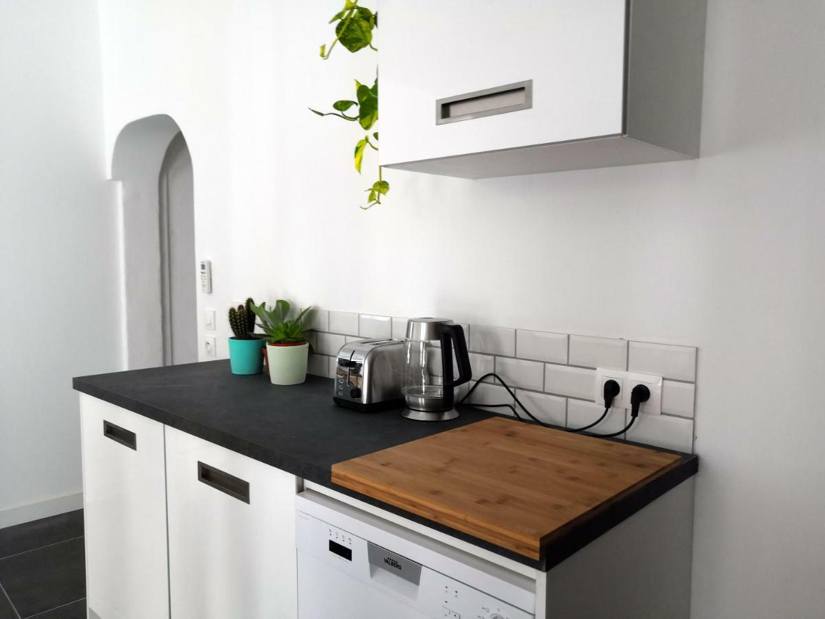 Beautifully Bright Apartment In Old Town Saint-Tropez Eksteriør billede