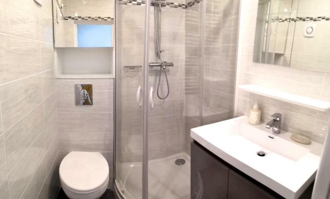 Beautifully Bright Apartment In Old Town Saint-Tropez Eksteriør billede